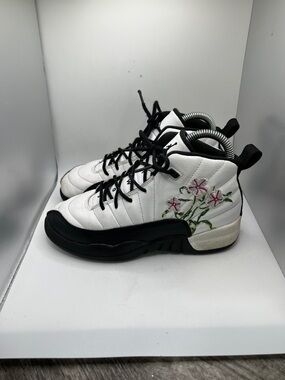 Youth Nike Air Jordan 12 Retro Sneakers Size 3Y